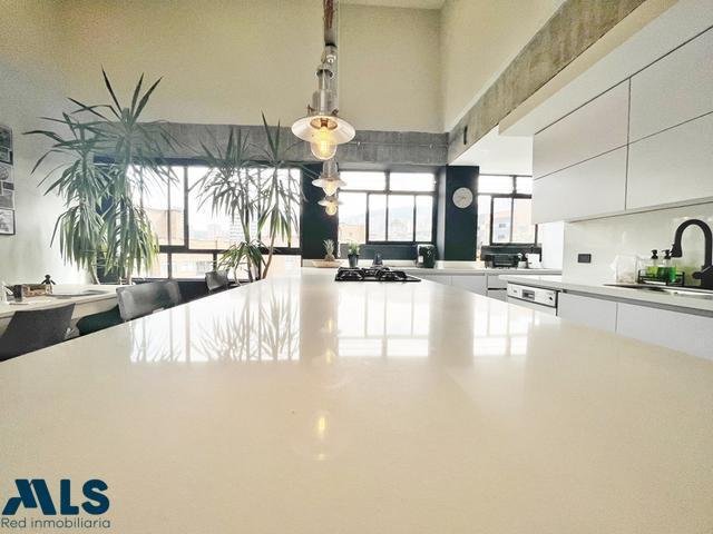 Apartment in Medellín, Antioquia, Colombia 4 - 16208442