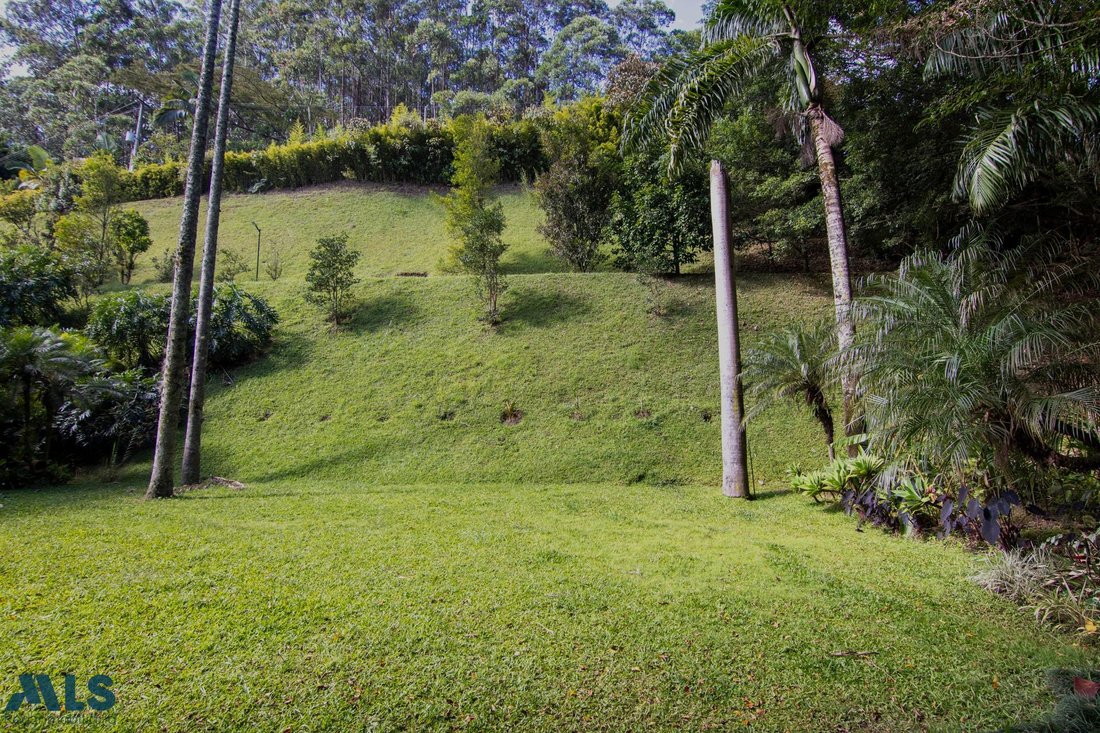 House in Medellín, Antioquia, Colombia 3 - 16208580
