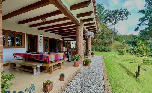 Haus in Envigado, Retiro, Kolumbien 1
