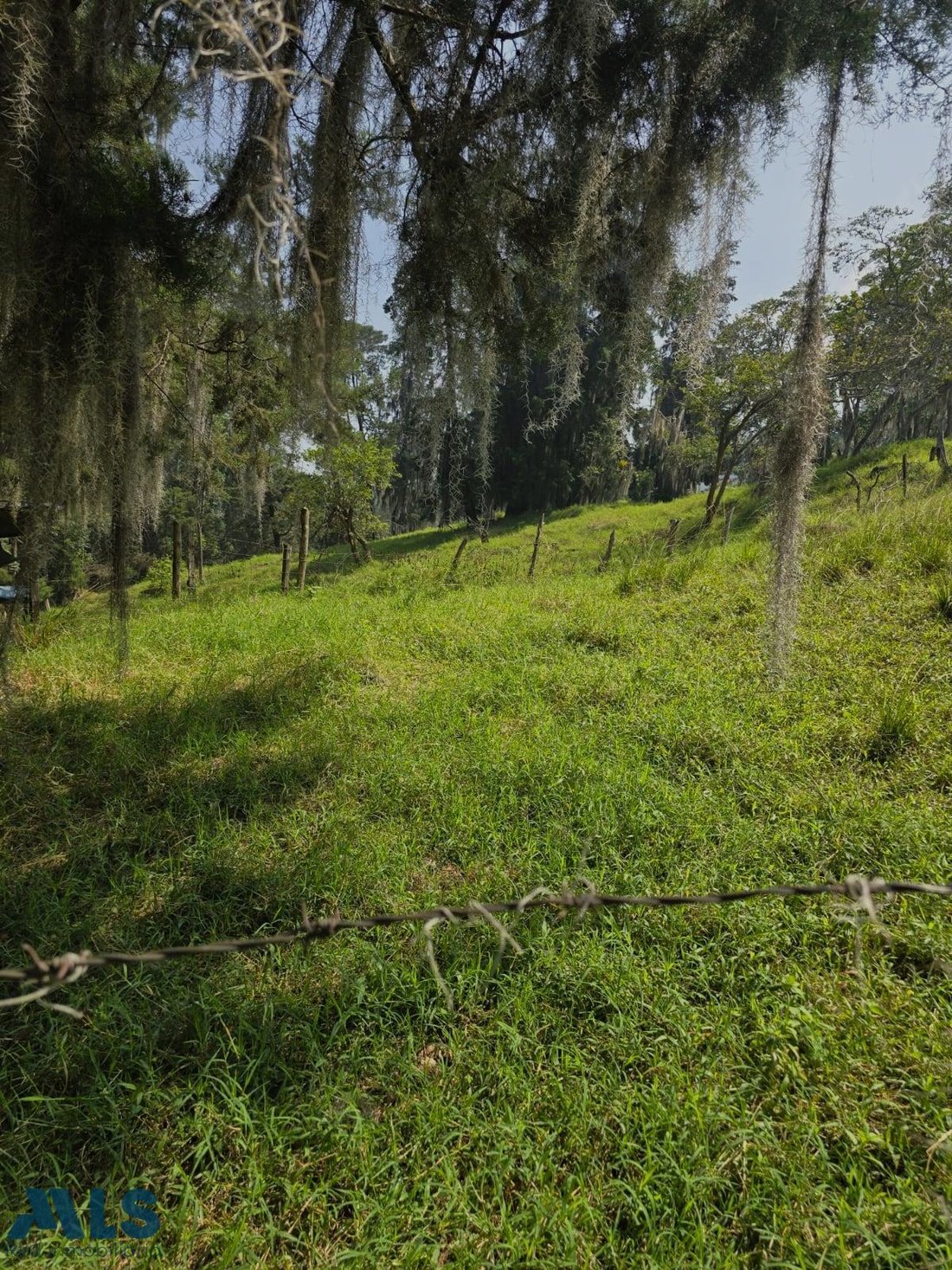 Land in Medellín, Antioquia, Colombia 4 - 16209132