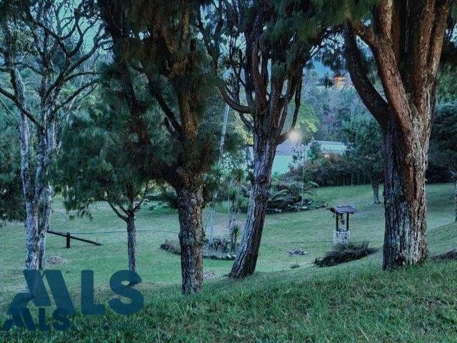 House in Santa Elena, Antioquia, Colombia 3 - 16209099