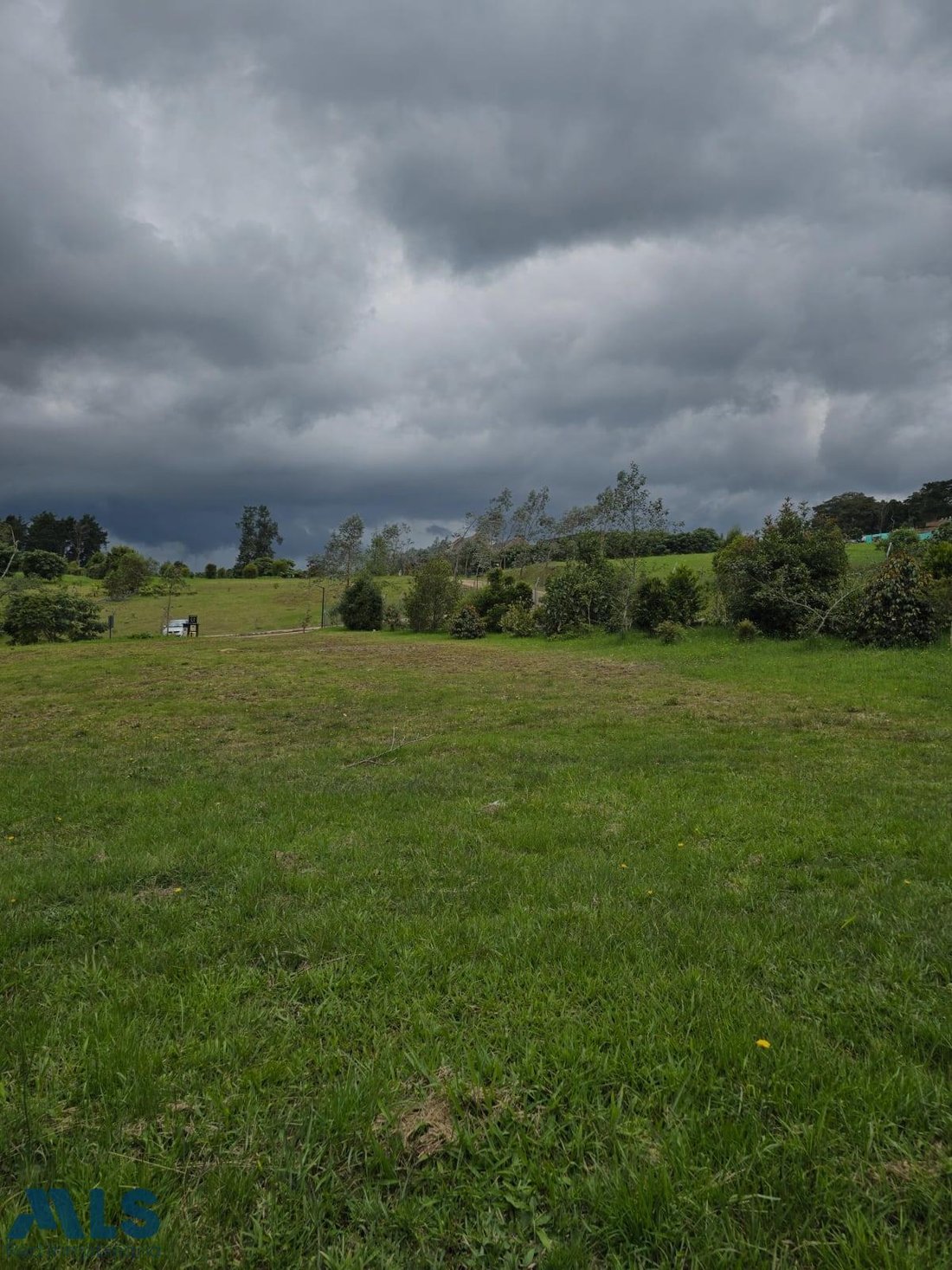 Land in Envigado, Antioquia, Colombia 4 - 16208867