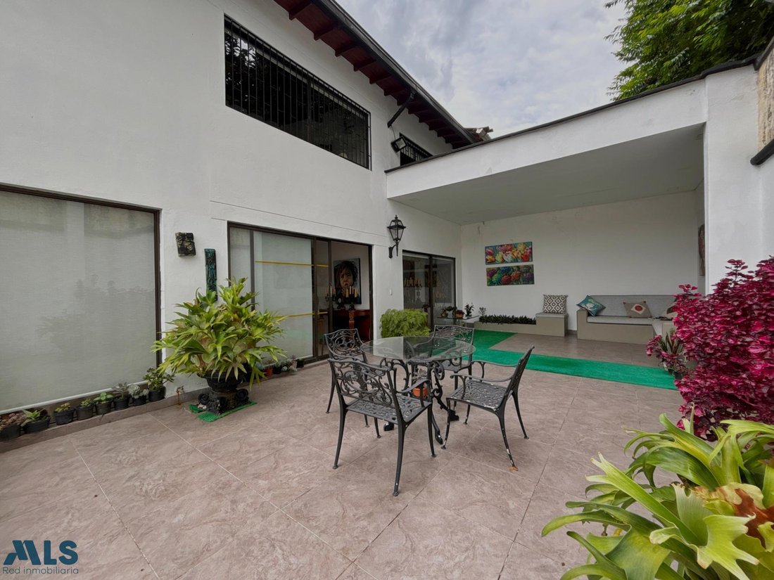 House in Medellín, Antioquia, Colombia 2 - 16208680