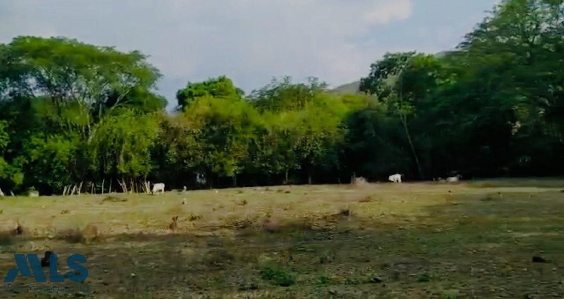 Land in Sopetrán, San Jerónimo, Colombia 1 - 16209133