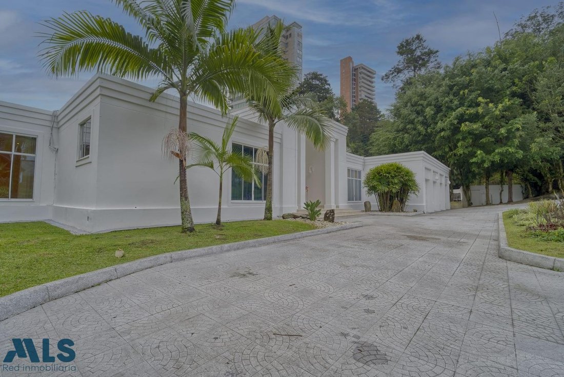 House in Medellín, Antioquia, Colombia 2 - 16208792