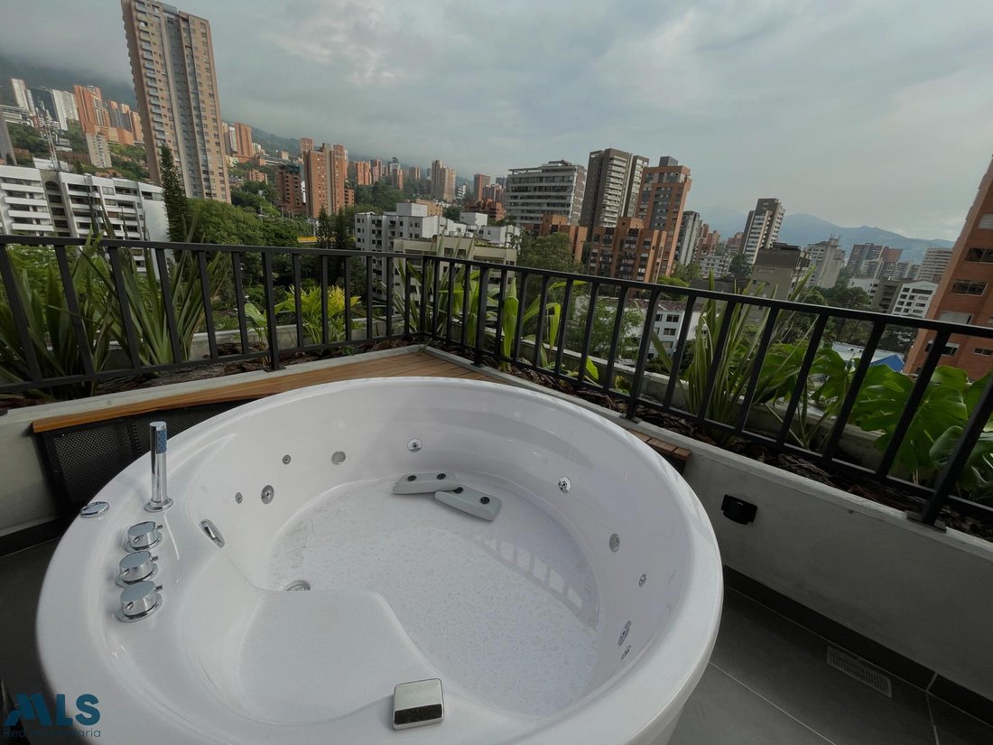 Apartment in Medellín, Antioquia, Colombia 4 - 16208770