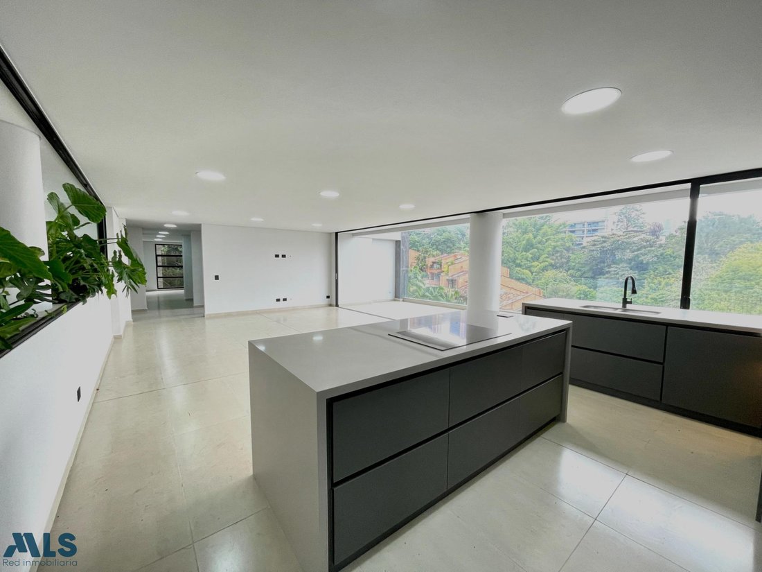 Apartment in Medellín, Antioquia, Colombia 2 - 16208886