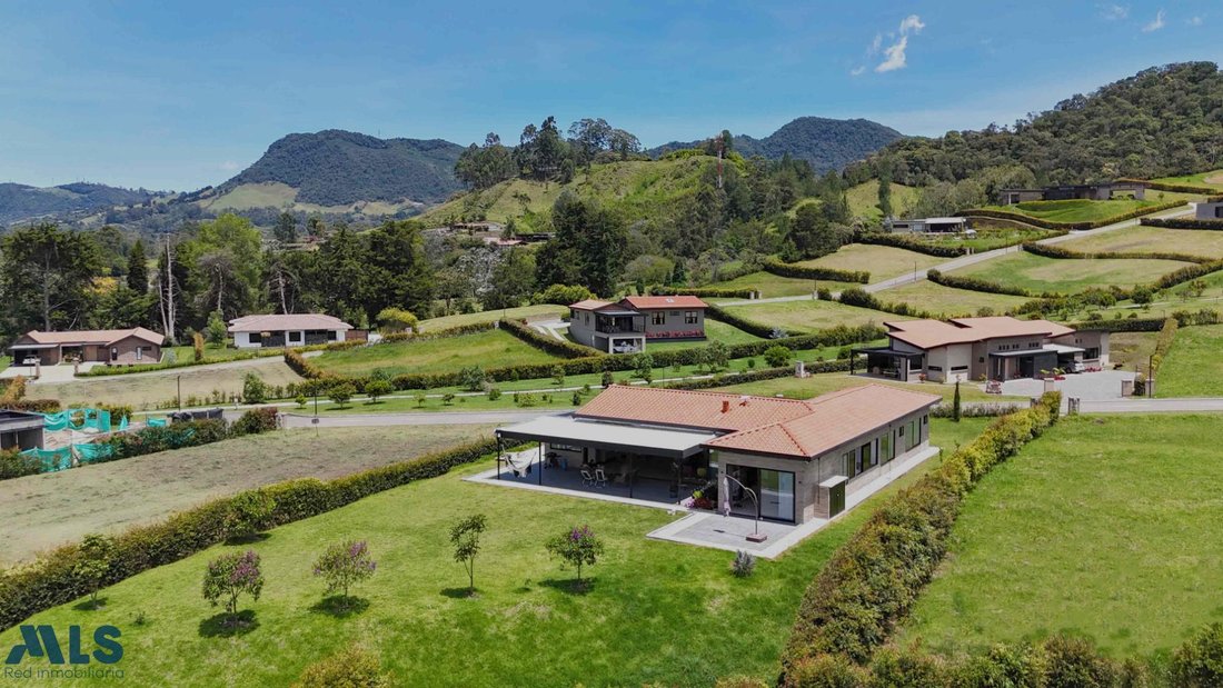 House in La Ceja, Antioquia, Colombia 1 - 16208704