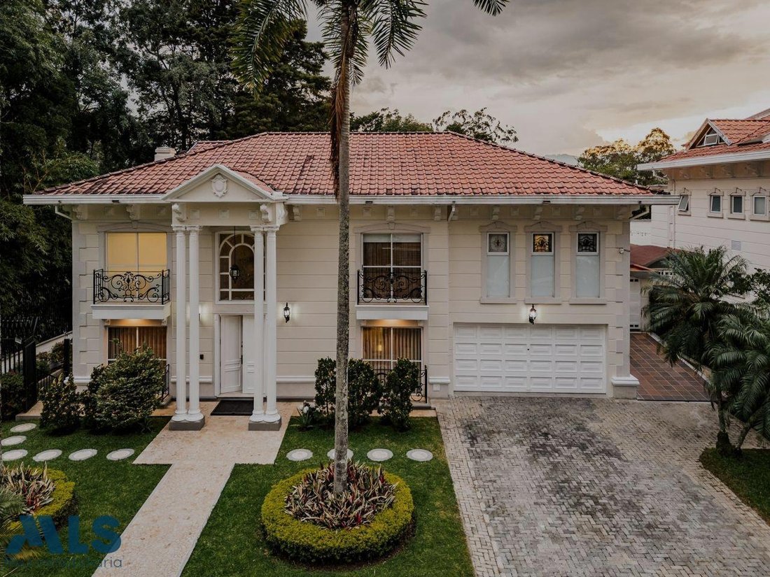 House in Medellín, Antioquia, Colombia 4 - 16208422