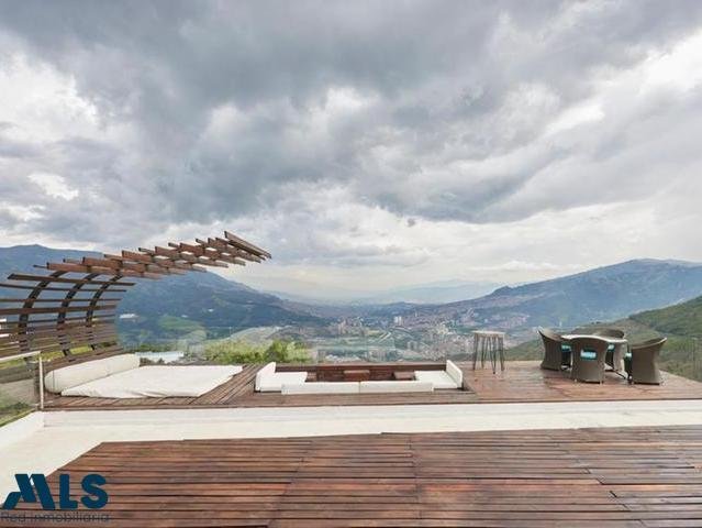 House in Bello, Antioquia, Colombia 2 - 16208772