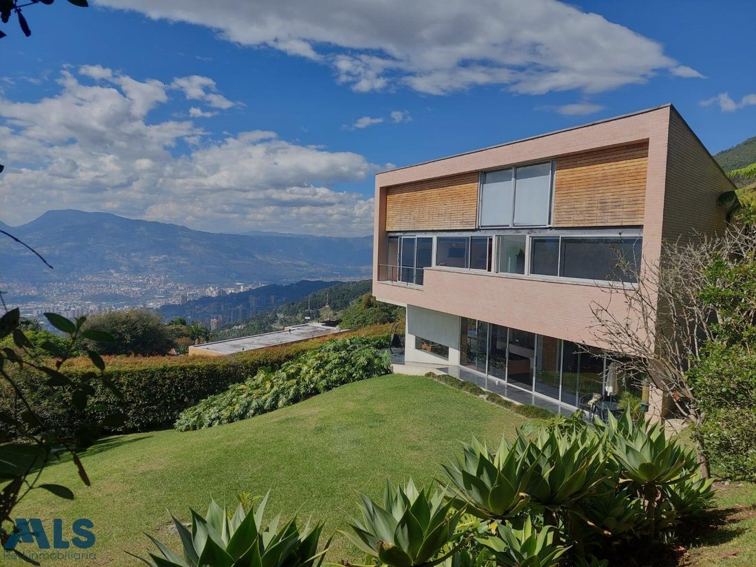 House in Medellín, Antioquia, Colombia 1 - 16208537