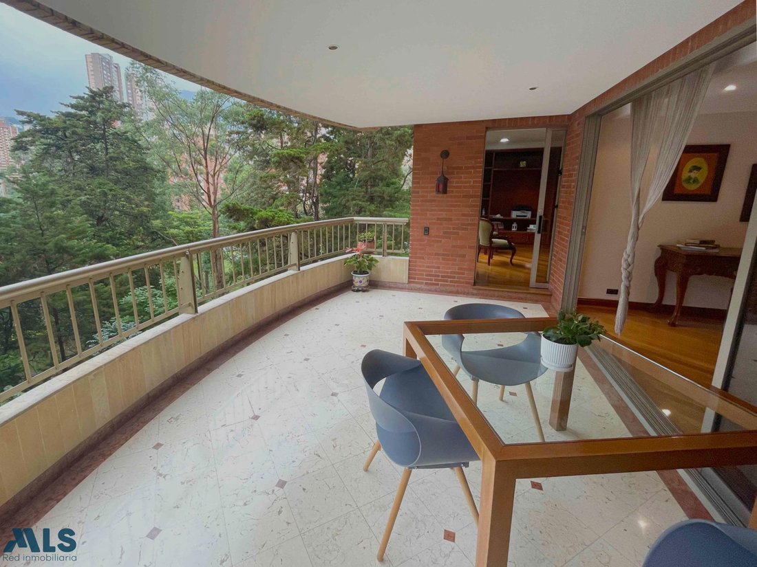 Apartment in Medellín, Antioquia, Colombia 3 - 16208453