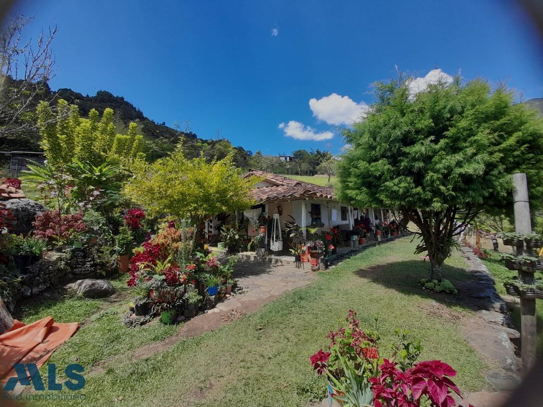 Land in Copacabana, Antioquia, Colombia 4 - 16208281