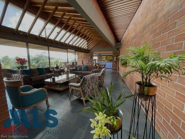 House in Medellín, Antioquia, Colombia 4 - 16208333