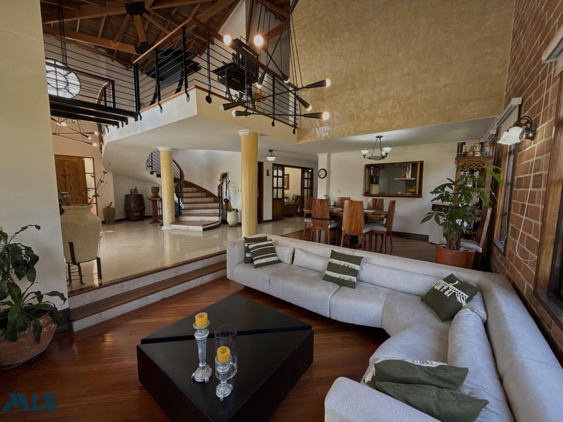 House in Sabaneta, Antioquia, Colombia 3 - 16208710