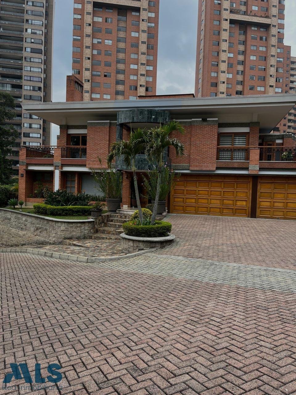 House in Medellín, Antioquia, Colombia 3 - 16209036