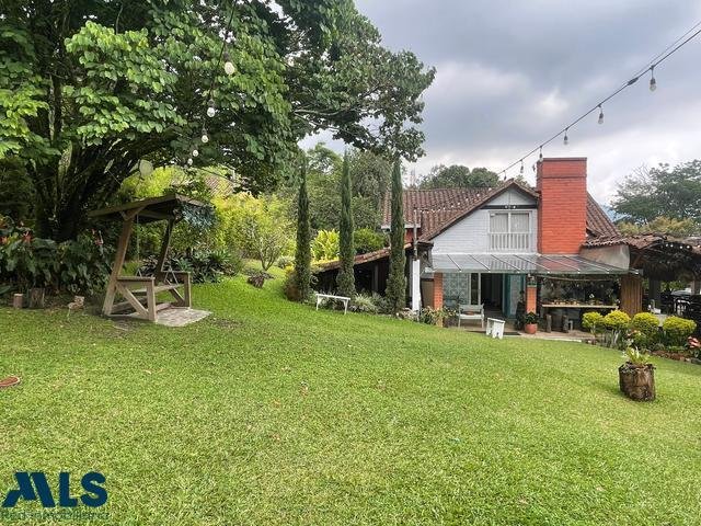 House in Medellín, Antioquia, Colombia 3 - 16208610