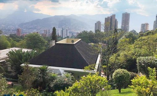 Casa en Medellín, Antioquia, Colombia 1