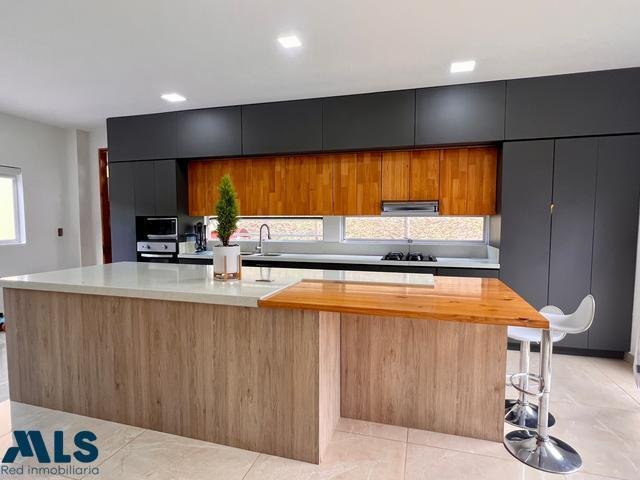 House in Medellín, Antioquia, Colombia 2 - 16208738