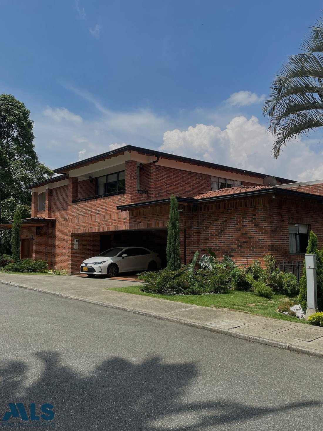 House in Medellín, Antioquia, Colombia 1 - 16208764