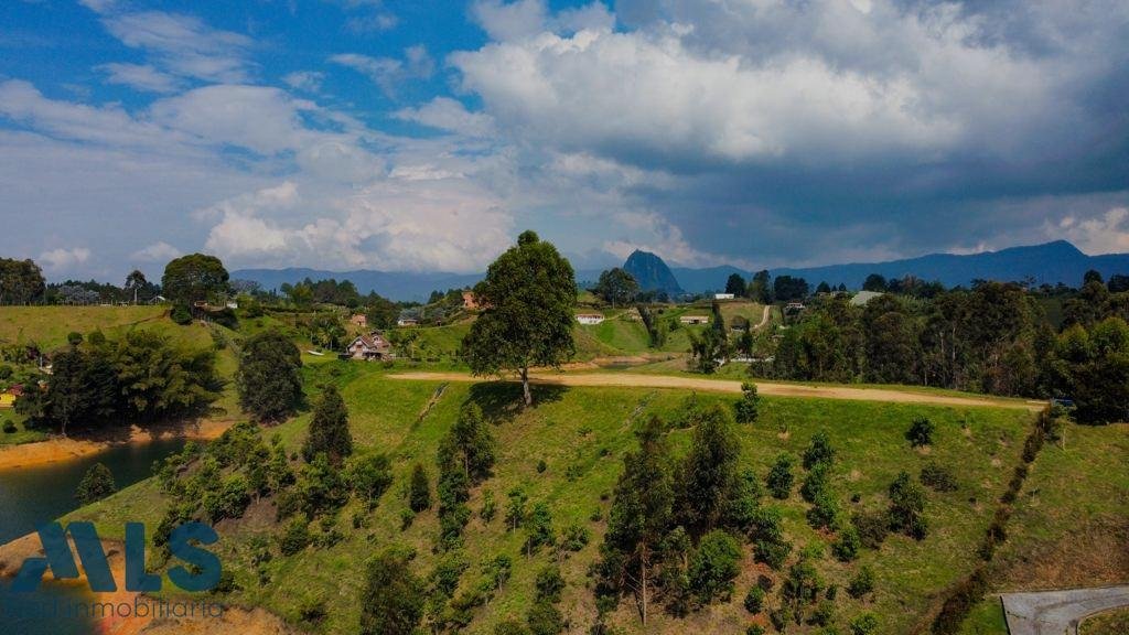 Land in El Peñol, Antioquia, Colombia 3 - 16208617