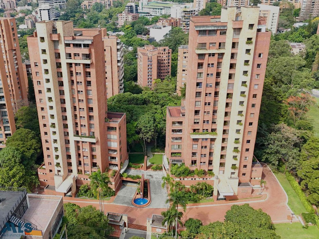 Apartment in Medellín, Antioquia, Colombia 1 - 16208453