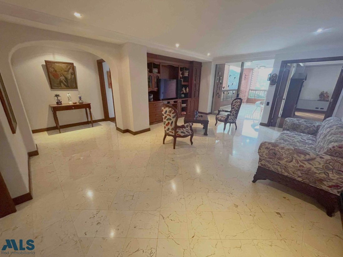 Apartment in Medellín, Antioquia, Colombia 2 - 16208453