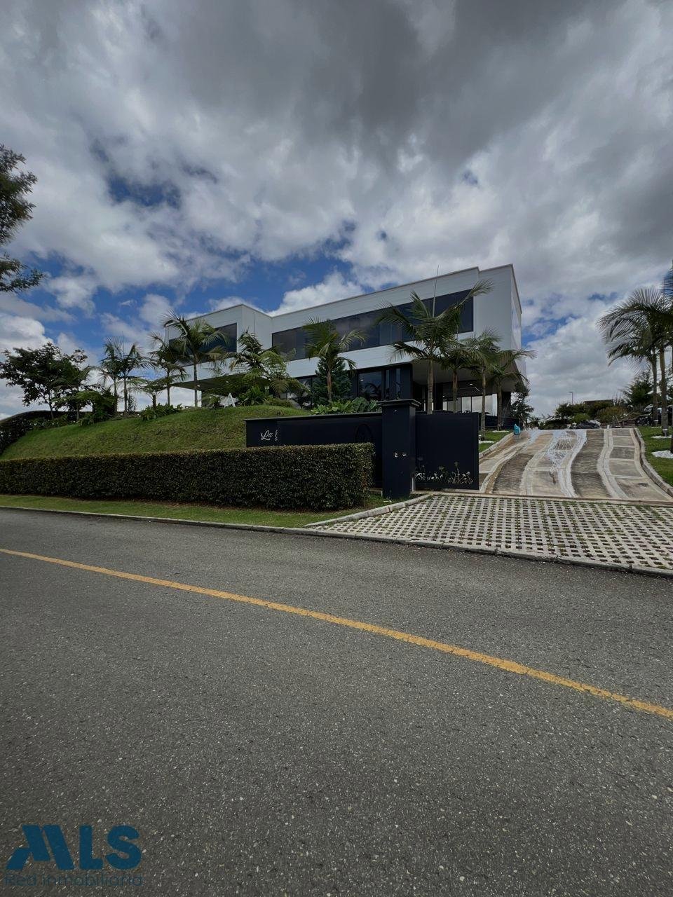House in El Carmen de Viboral, Antioquia, Colombia 3 - 16208998
