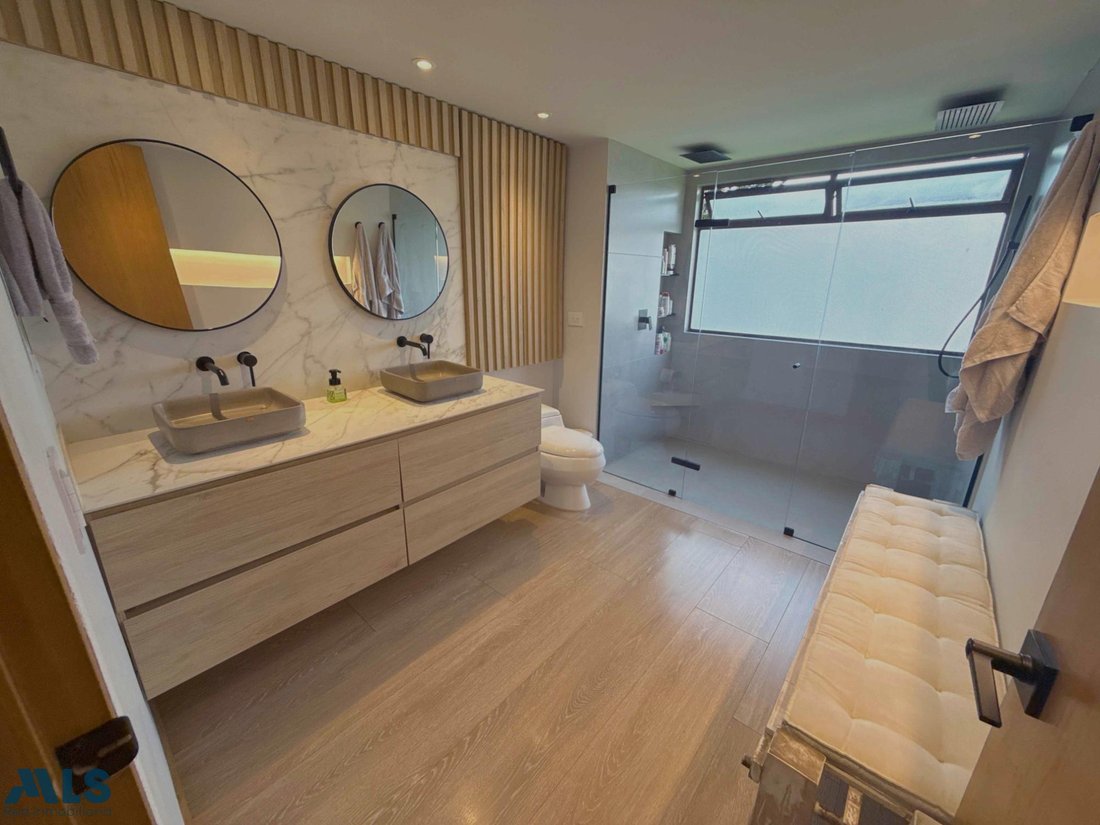 Apartment in Medellín, Antioquia, Colombia 5 - 16208612