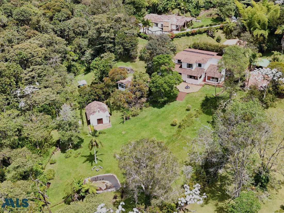 House in La Fe, Antioquia, Colombia 1 - 16208774