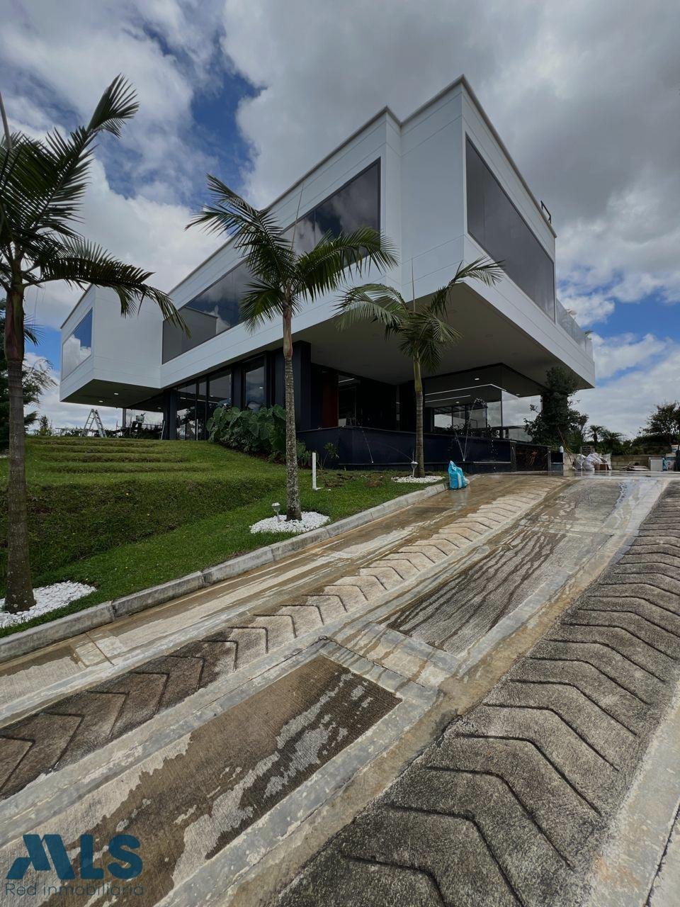 House in El Carmen de Viboral, Antioquia, Colombia 4 - 16208998