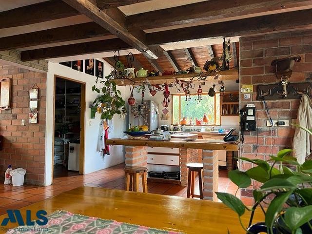House in Medellín, Antioquia, Colombia 5 - 16209017
