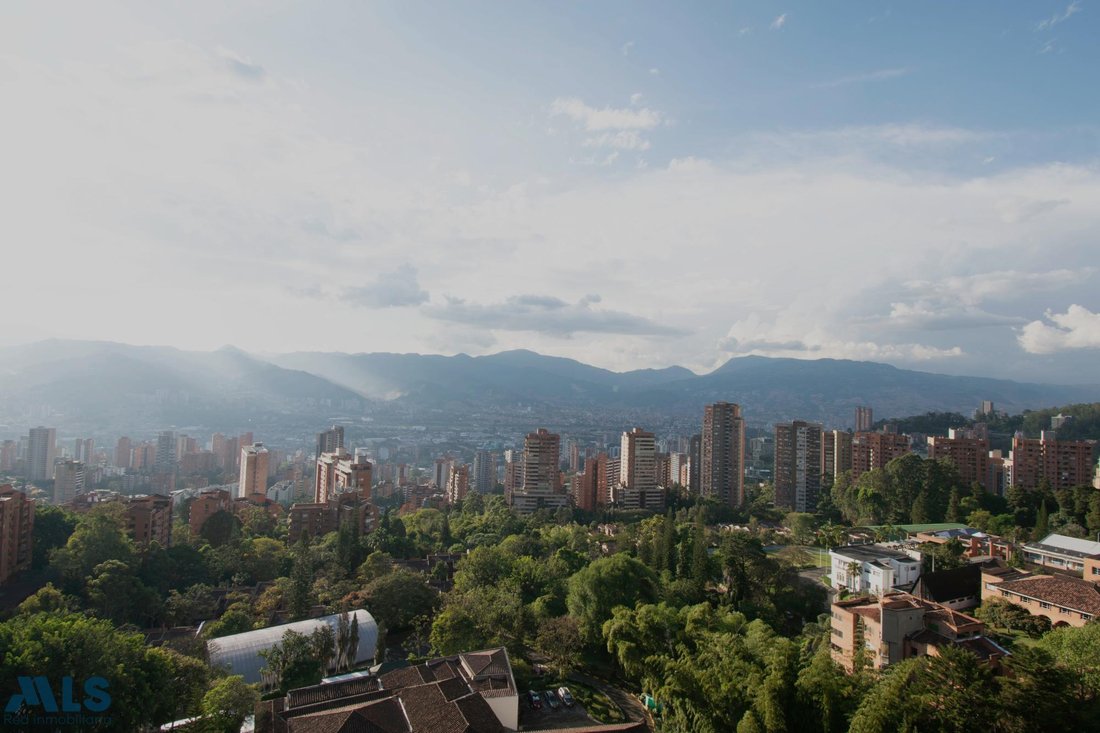 Apartment in Medellín, Antioquia, Colombia 4 - 16208904