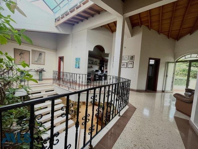 House in Medellín, Antioquia, Colombia 4 - 16208687