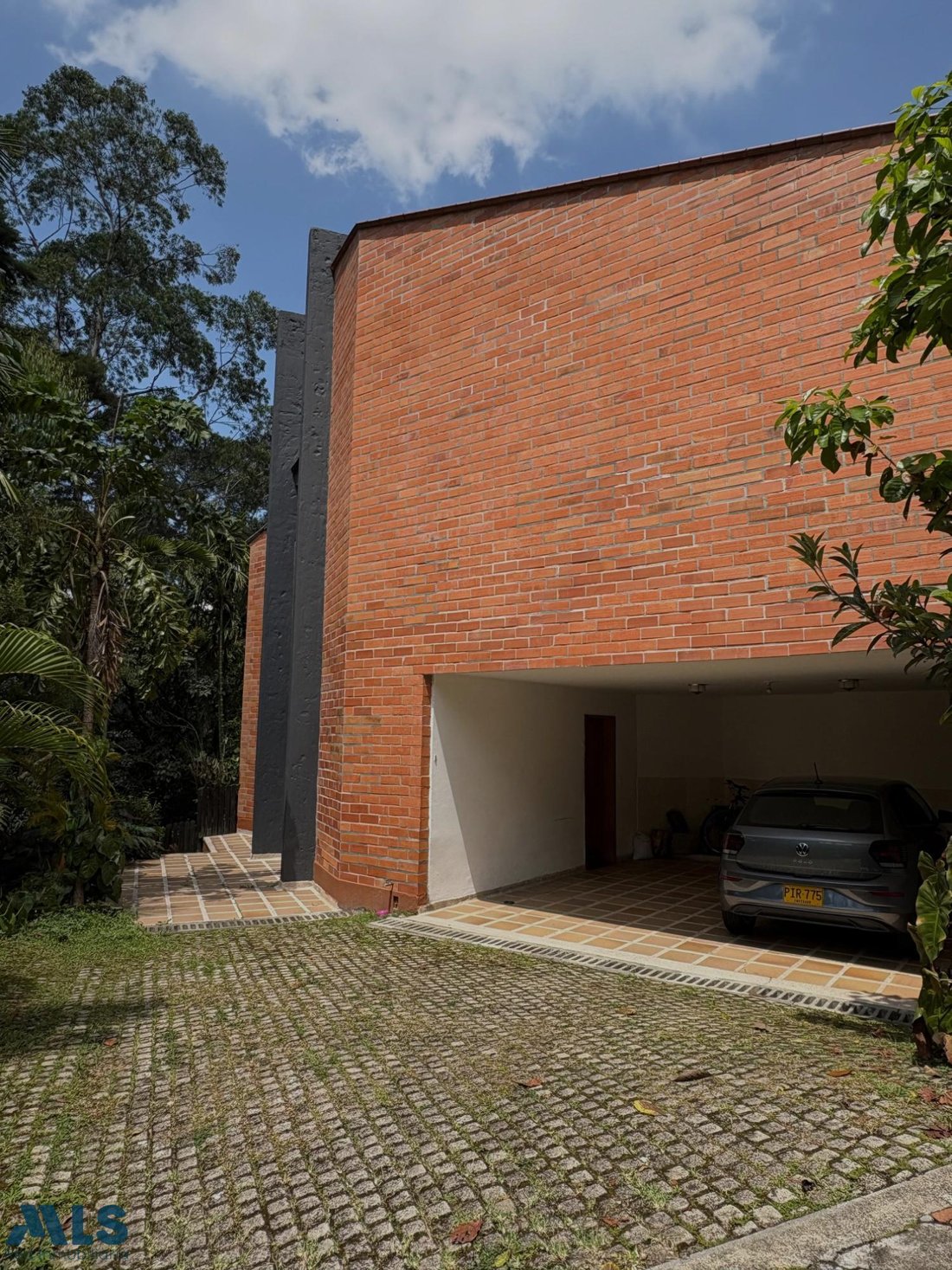 House in Medellín, Antioquia, Colombia 1 - 16208909