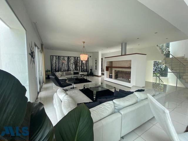 House in Santa Elena, Antioquia, Colombia 4 - 16208703