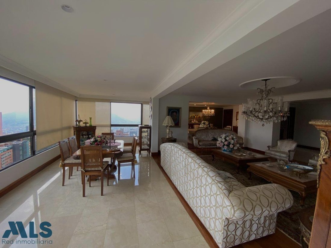 Apartment in Medellín, Antioquia, Colombia 3 - 16208361