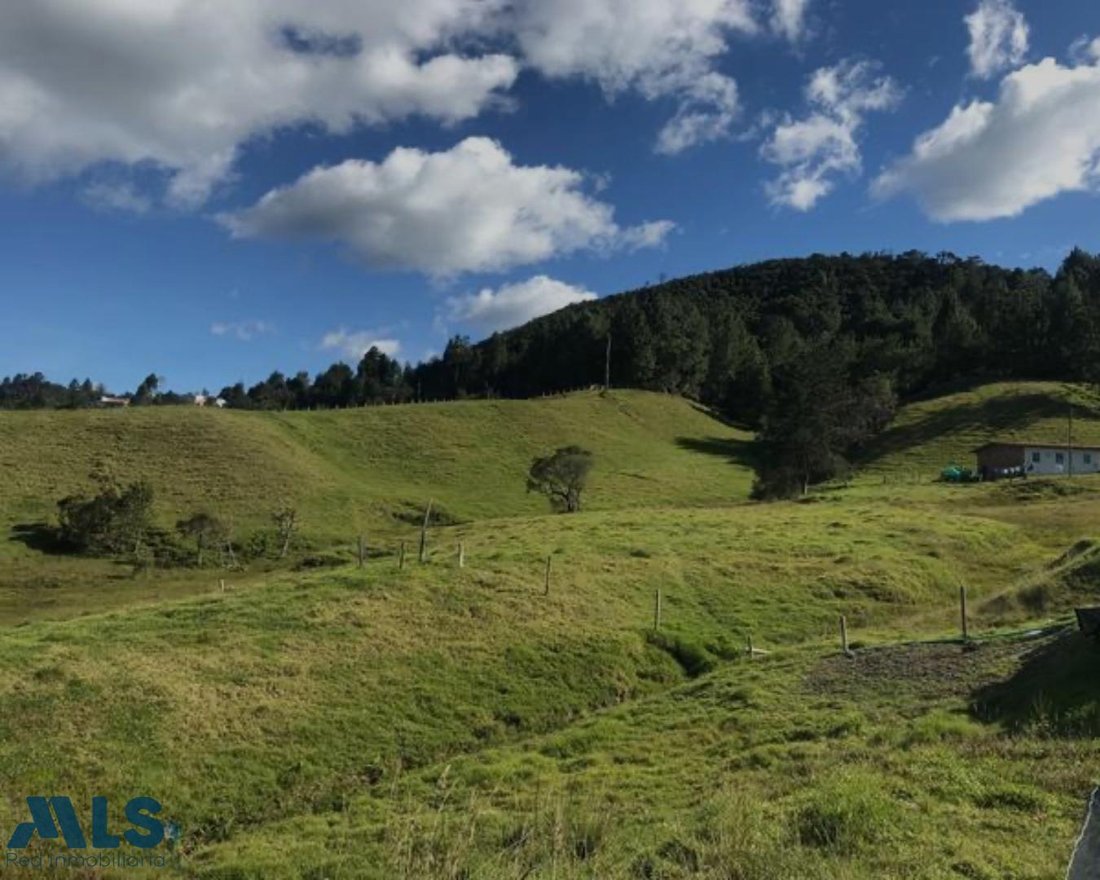 Land in Envigado, Antioquia, Colombia 2 - 16208875