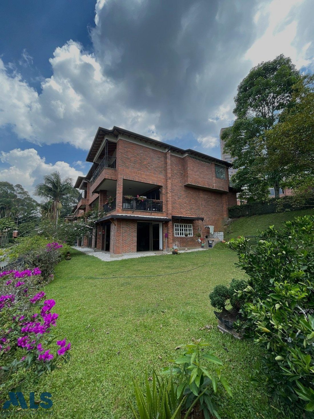 House in Medellín, Antioquia, Colombia 3 - 16208764