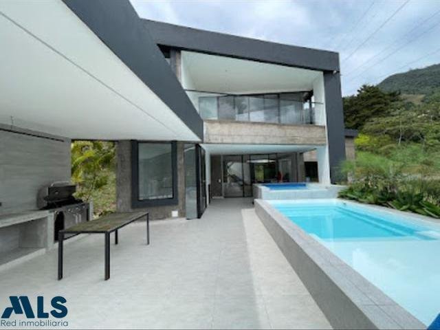 House in Medellín, Antioquia, Colombia 3 - 16208841