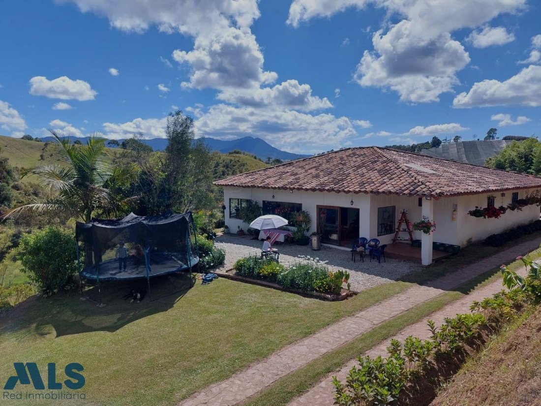 House in El Carmen de Viboral, Antioquia, Colombia 1 - 16208734