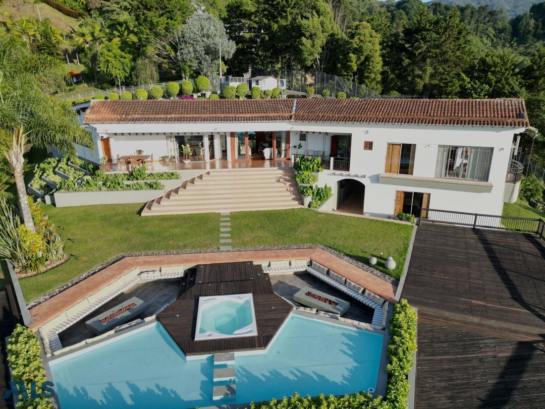 House in Envigado, Antioquia, Colombia 4 - 16208819