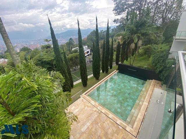 House in Santa Elena, Antioquia, Colombia 2 - 16208703