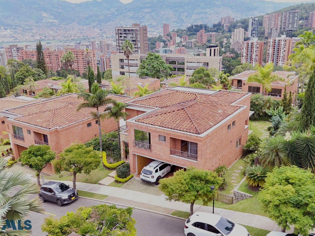 House in Medellín, Antioquia, Colombia 1 - 16208395