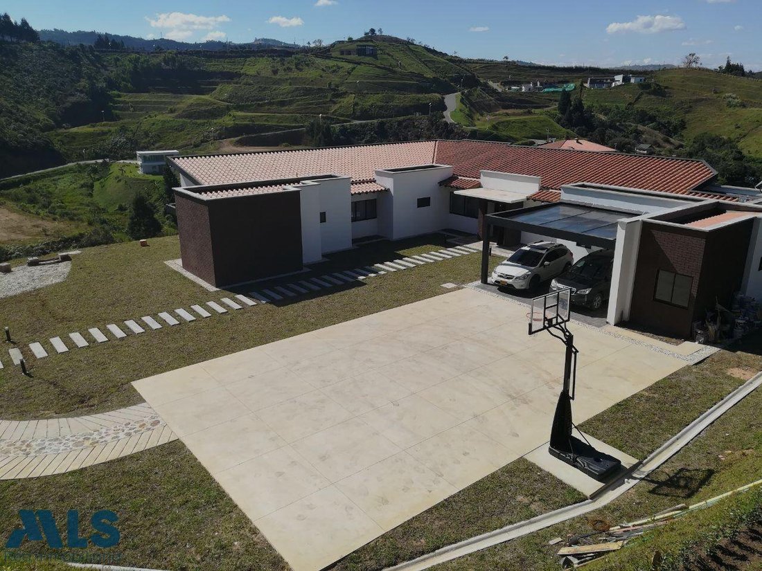 House in Guarne, Antioquia, Colombia 1 - 16208284