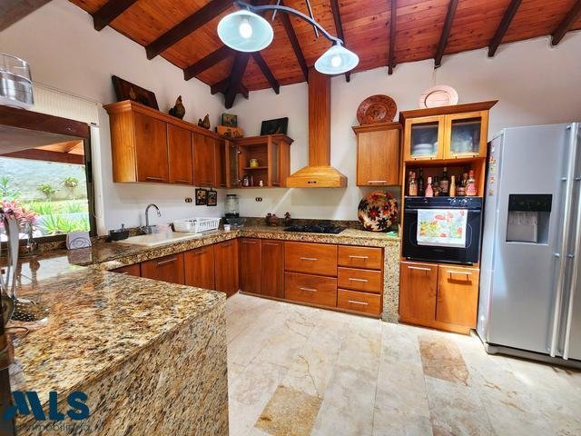 House in Envigado, Antioquia, Colombia 4 - 16208554
