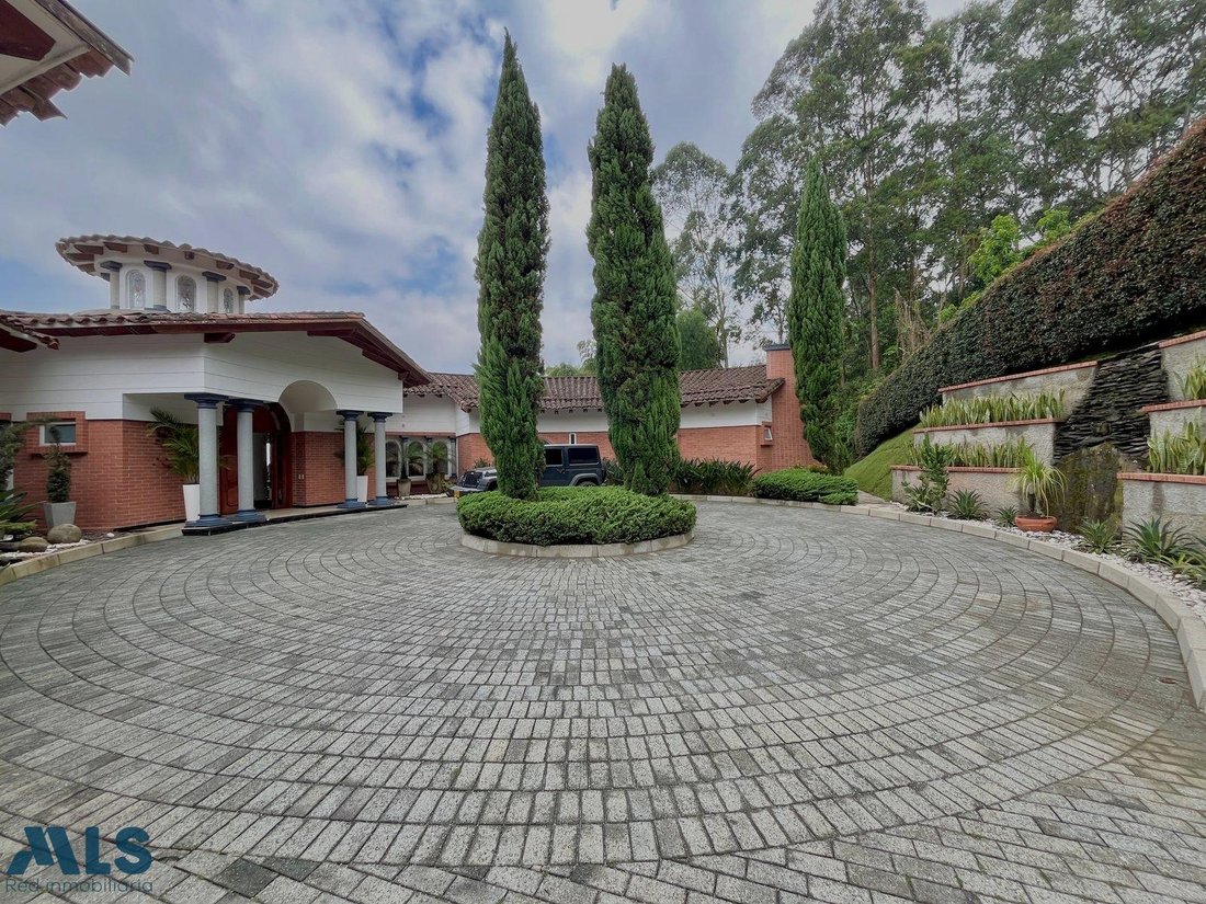 House in Envigado, Antioquia, Colombia 3 - 16208565