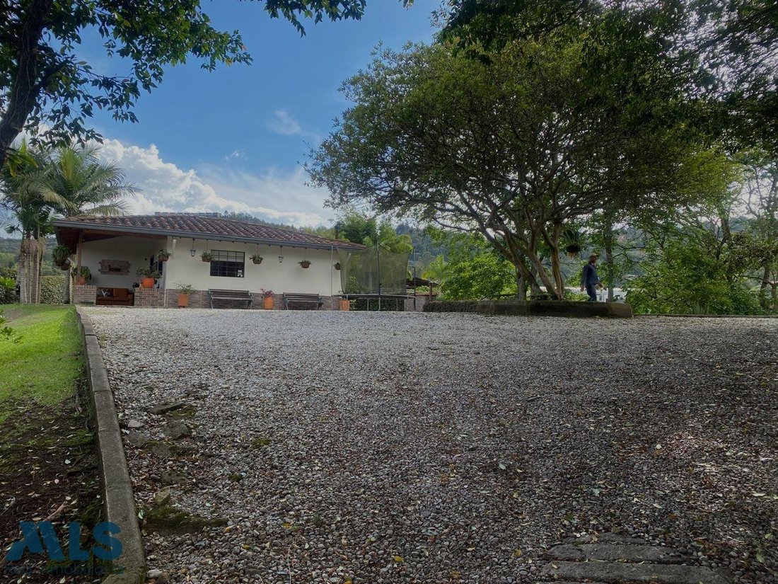 House in Rionegro, Antioquia, Colombia 1 - 16208343