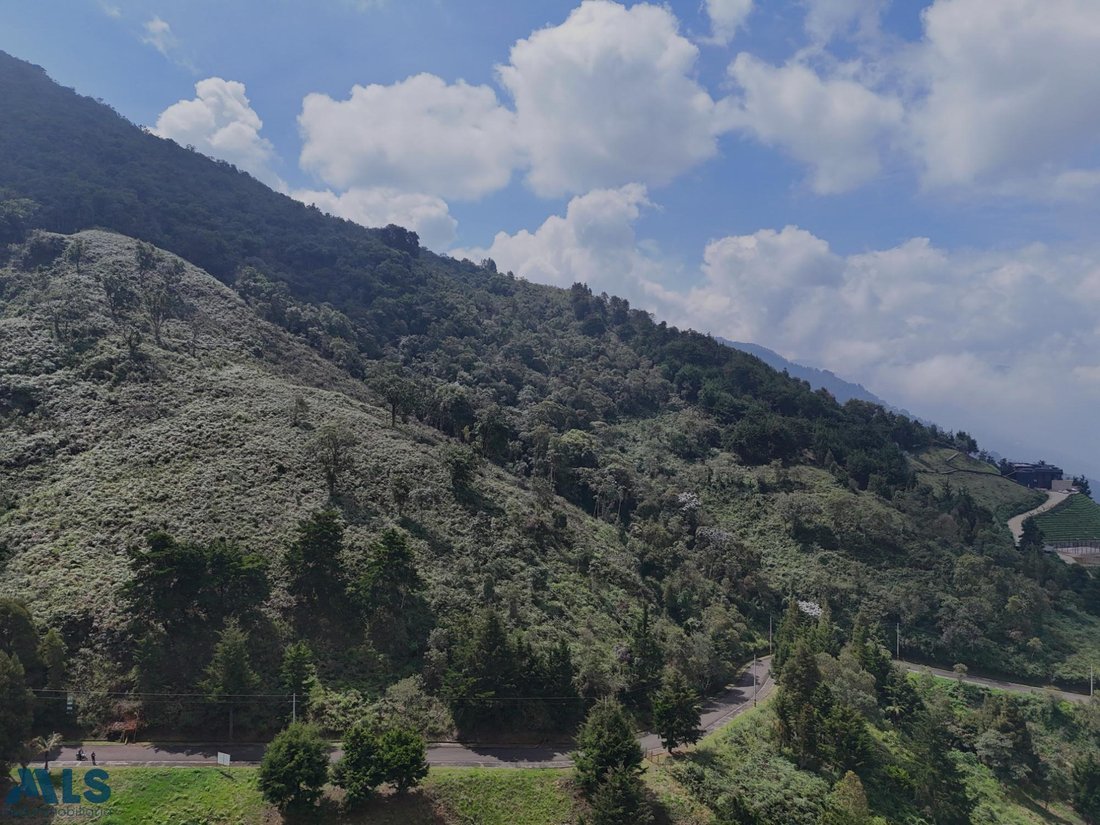 Land in Santa Elena, Antioquia, Colombia 3 - 16208543