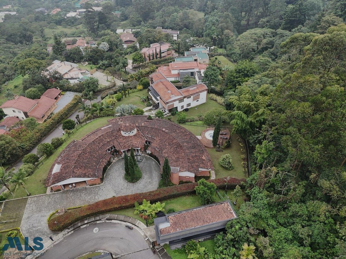 House in Envigado, Antioquia, Colombia 2 - 16208565